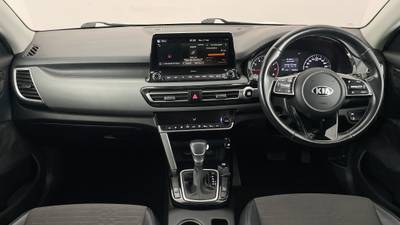 2020 KIA SELTOS interior