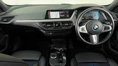 2020 BMW 1 interior