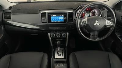 2016 Mitsubishi Lancer interior