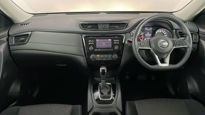 2017 Nissan X-Trail interior
