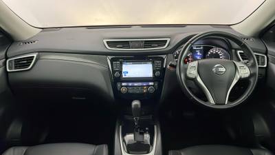 2016 NISSAN X-TRAIL interior