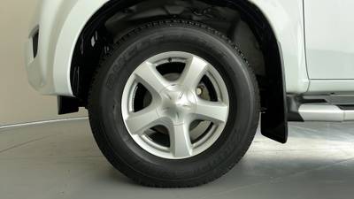 2015 ISUZU D-MAX gallery