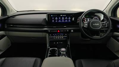 2022 KIA CARNIVAL interior