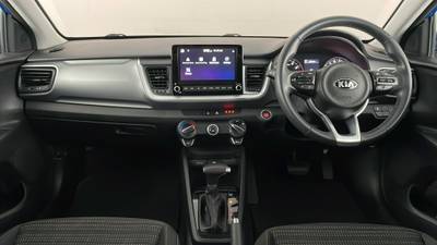 2021 KIA STONIC interior