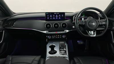 2021 KIA STINGER interior