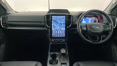 2023 FORD EVEREST interior