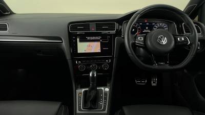 2017 VOLKSWAGEN GOLF interior