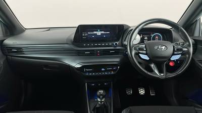 2023 HYUNDAI I20 interior