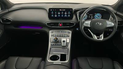 2022 Hyundai Santa Fe interior
