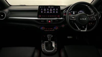 2023 KIA CERATO interior