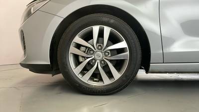 2019 HYUNDAI I30 gallery