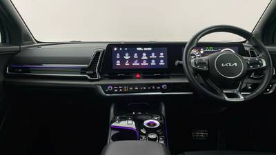2024 KIA SPORTAGE interior