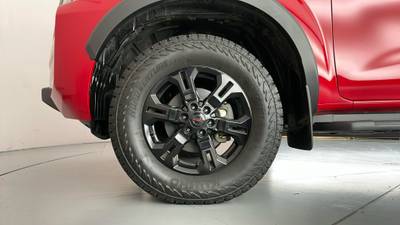 2021 NISSAN NAVARA gallery