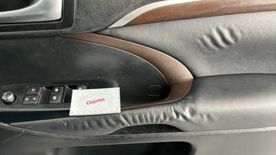 2014 TOYOTA KLUGER imperfections