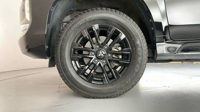 2022 Mitsubishi Pajero Sport gallery