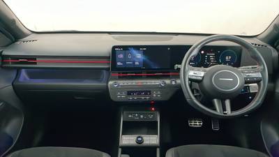 2024 HYUNDAI KONA interior