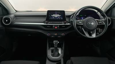 2019 KIA CERATO interior