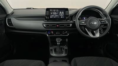 2020 KIA SELTOS interior