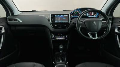 2017 PEUGEOT 2008 interior