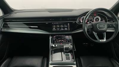 2021 AUDI Q7 interior