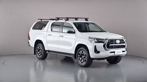 2022 TOYOTA HILUX