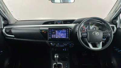2022 TOYOTA HILUX interior