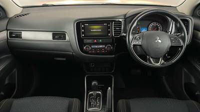 2017 MITSUBISHI OUTLANDER interior
