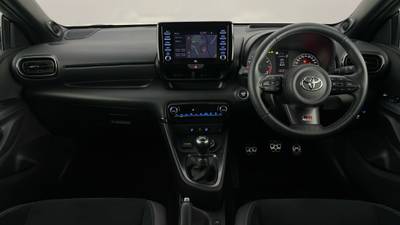 2021 TOYOTA YARIS interior