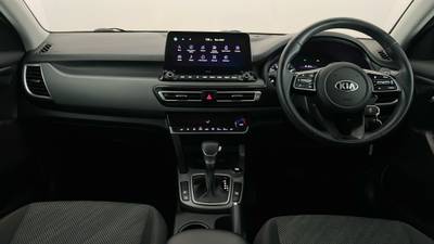 2020 KIA SELTOS interior