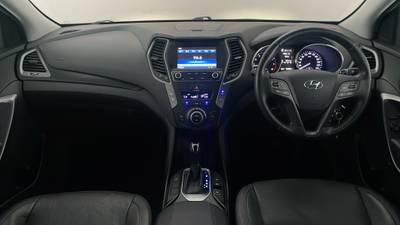 2017 Hyundai Santa Fe interior