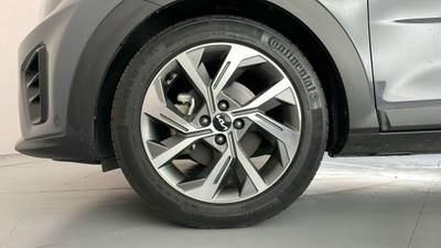 2022 KIA STONIC gallery