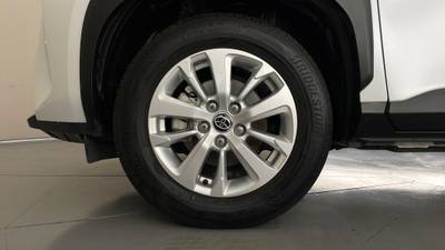 2022 TOYOTA YARIS CROSS gallery