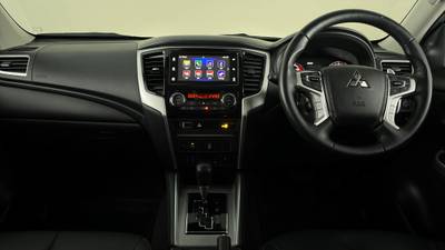 2020 MITSUBISHI TRITON interior