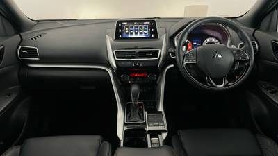 2020 MITSUBISHI ECLIPSE CROSS interior