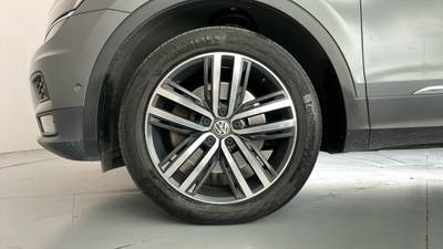 2019 VOLKSWAGEN TIGUAN gallery