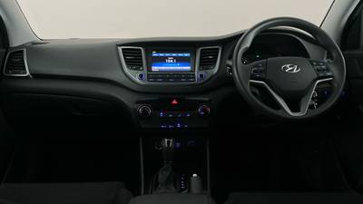 2017 HYUNDAI TUCSON interior