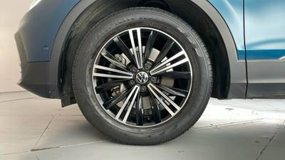 2022 VOLKSWAGEN TIGUAN gallery