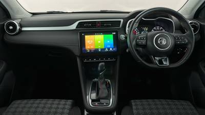 2021 MG ZST interior