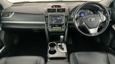 2015 Toyota Camry interior