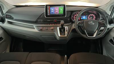 2023 LDV DELIVER 9 interior