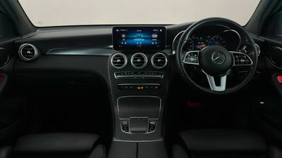 2021 MERCEDES-BENZ GLC interior