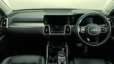 2021 KIA SORENTO interior