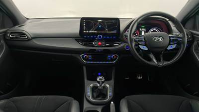 2021 HYUNDAI I30 interior