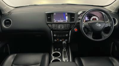 2019 NISSAN PATHFINDER interior