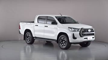 2020 TOYOTA HILUX
