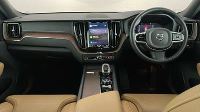 2022 VOLVO XC60 interior