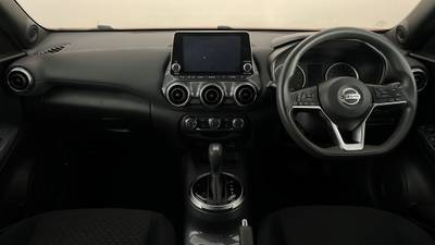 2020 NISSAN JUKE interior