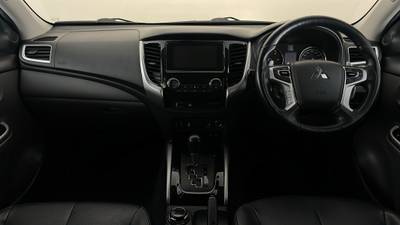 2016 MITSUBISHI TRITON interior