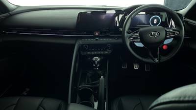 2021 HYUNDAI I30 interior