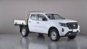2022 NISSAN NAVARA